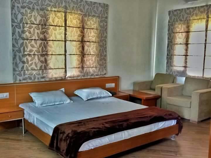 Nature Lovers Farm Hotell Gurgaon Exteriör bild